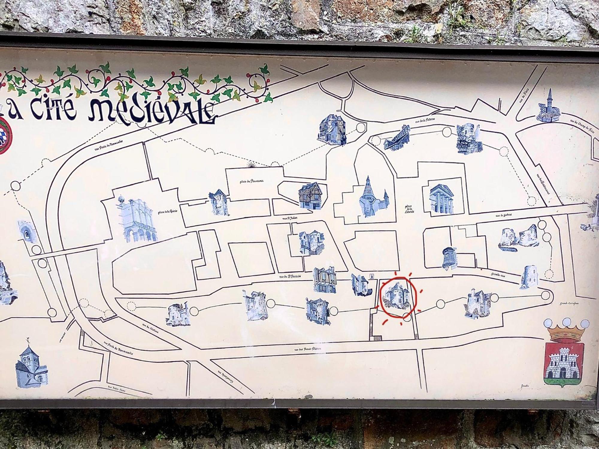 La Maison Sur Les Remparts Domfront  Esterno foto